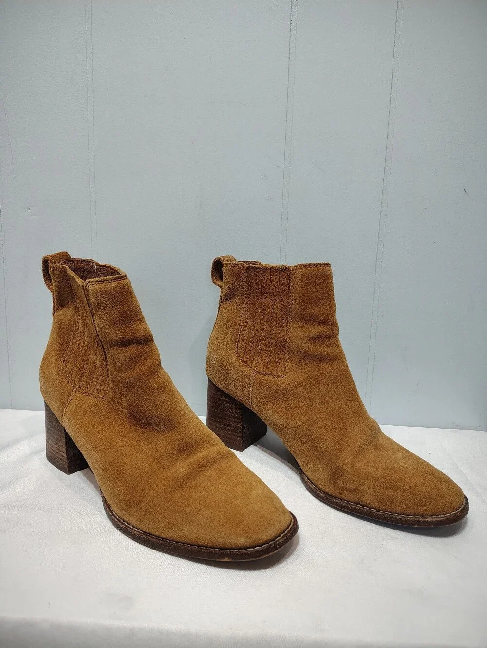 Madewell The Kat Chelsea Boot Suede Tan Camel Block Heel 8